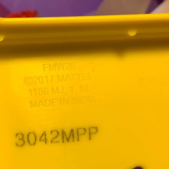 Mattel Rock'em Sock'em Robots Fast Fun Game Mini Travel Size Toy - Picture 11 of 11